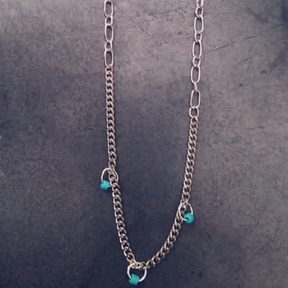 Drop bead necklace - Picture 2 of 2